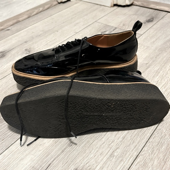 Zara Trafaluc Black Patent Leather Platform Oxfords - Size 40 - Picture 3 of 3